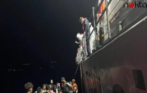 Çanakkale açıklarında 54 düzensiz göçmen yakalandı