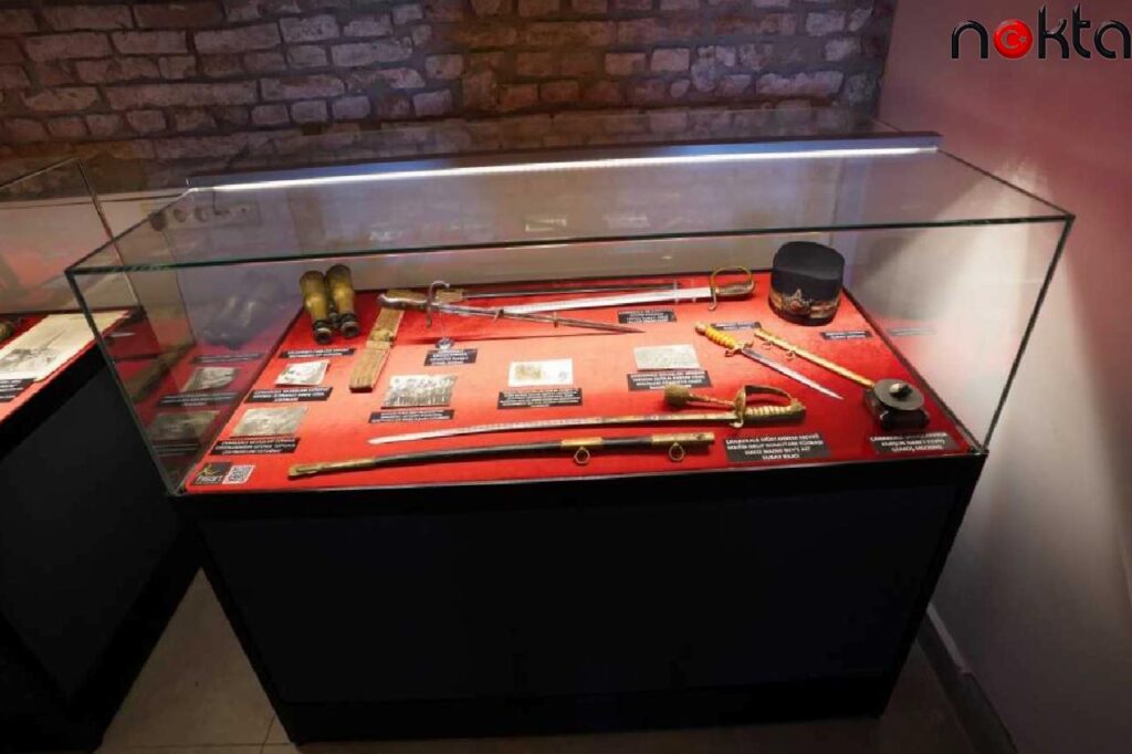 “Dirilişten Kurtuluşa Cumhuriyet’e Giden Yol” sergisi Çanakkale’de açıldı