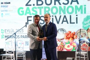 Emekli perişanken Bursa Gastronomi Festivali’nde gala yemeği verildi
