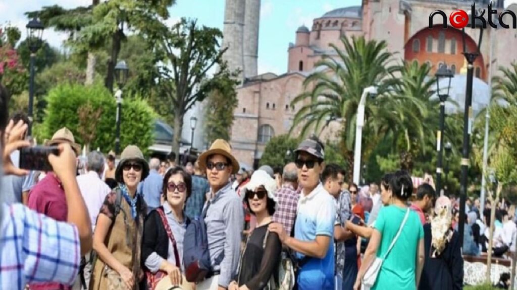 İstanbul birinci 8 ayda 11,5 milyon yabancı turist ağırladı