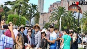 İstanbul birinci 8 ayda 11,5 milyon yabancı turist ağırladı