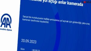 İstanbul’da motokuryenin trafikte ambulansa yol açtığı anlar kamerada