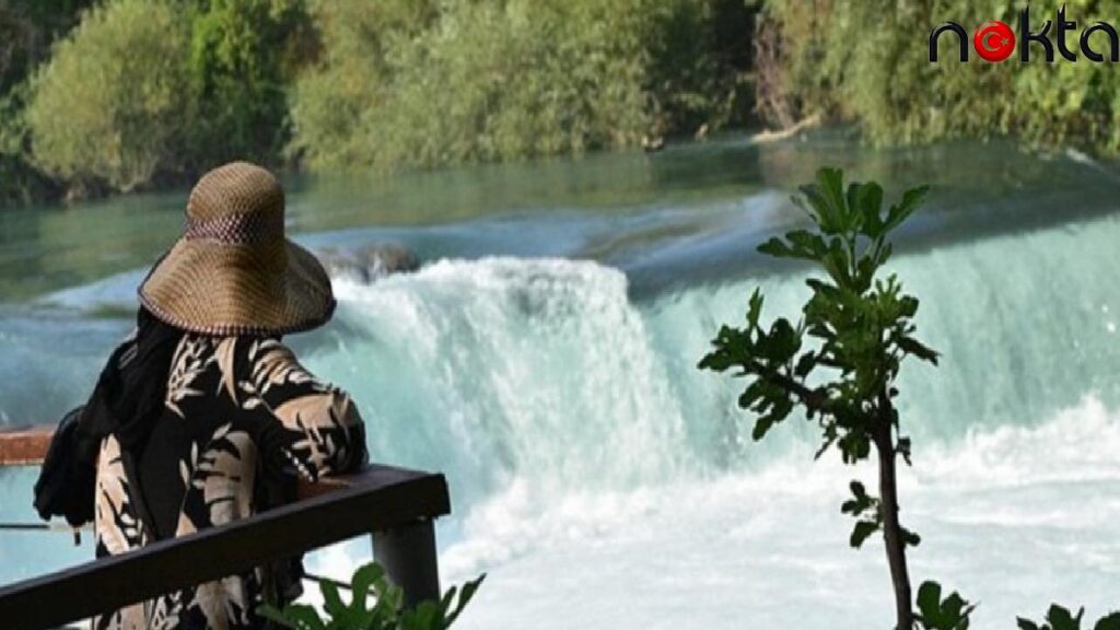 Kaçakçılıktan gözaltına alınan Belçikalı turistler serbest