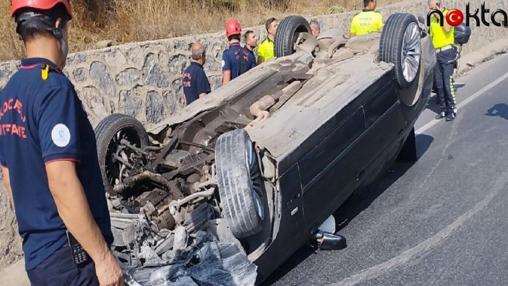 Kocaeli’de kontrolden çıkan otomobil devrildi