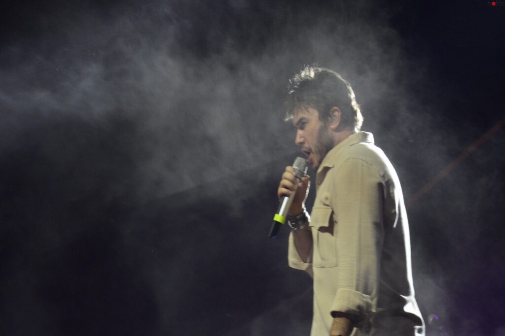 Millet ekmek bulmazken Gastronomi Festivali’nde Mustafa Ceceli sahne aldı