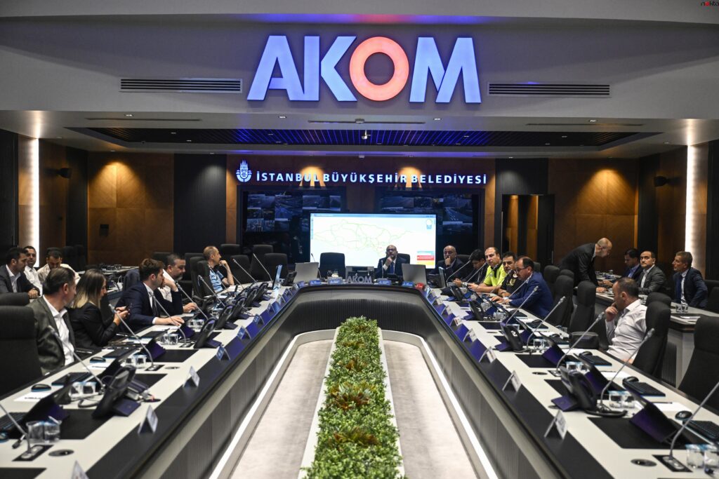 Okulların açılması nedeniyle İBB AKOM’da izleme komitesi kuruldu