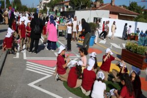 Sakarya’da “Yaşayan Sokak” çocukların hizmetine açıldı