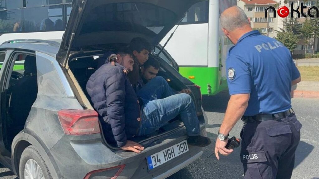 Sığınmacılar bagajda yakalandı