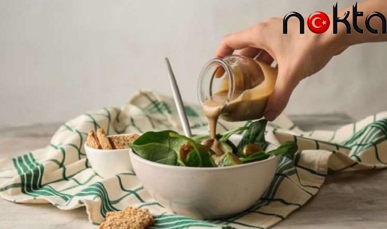 Uzmanlar öneriyor: Saç dökülmesi için üstelik bir tatlı kaşığı yeterli!