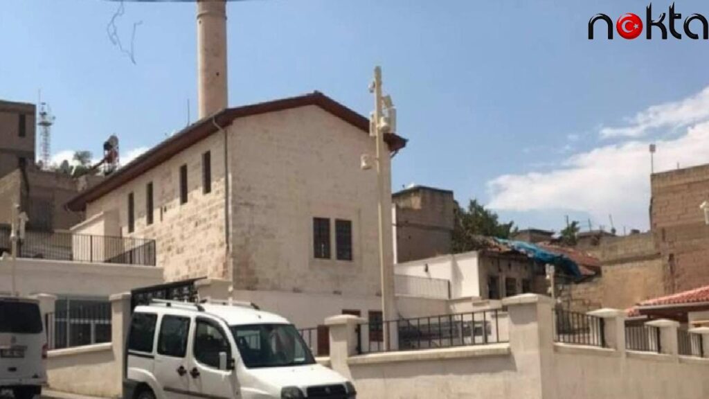 Vahşet! Ailesine kurşun yağdırdı, camide intihar etti