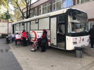 Sağlık çalışanları kan bağışladı