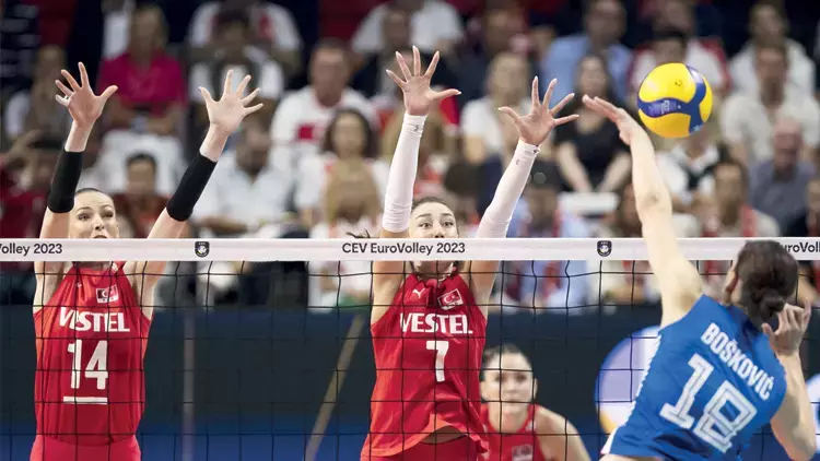 Türkiye Voleybol Federasyonu, Filenin Sultanları’nı kutlayan TPAO’ya ihtarname gönderdi…