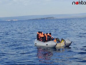 Ayvalık açıklarında 49 düzensiz göçmen kurtarıldı