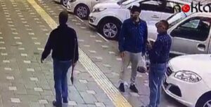 Bursa’da baltayla park halindeki otomobillere zarar veren şüpheli yakalandı