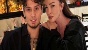 Danla Bilic ile Emirhan Çakal dudak dudağa