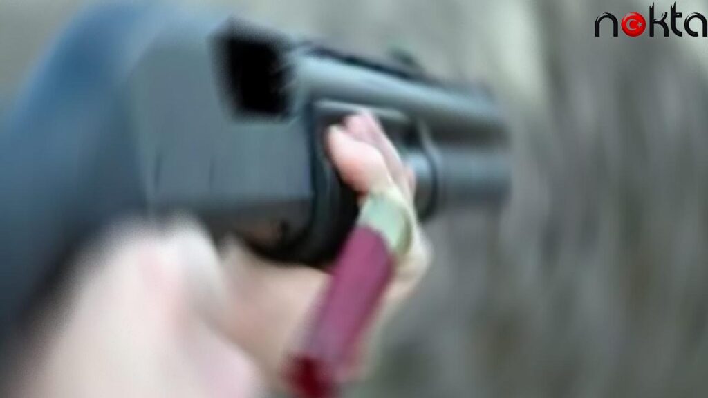 Komşu katliamı: 3 kardeşi pompalı tüfekle öldürdü