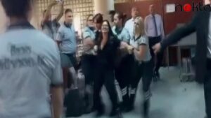 Yemek zamlarını protesto eden öğrencileri gözaltına aldılar