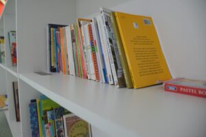 ÇOCUKLAR MASALLAR EŞLİĞİNDE TEDAVİ OLUYOR