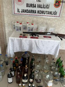 İznik’te sahte alkol üretip sattığı iddia edilen şüpheli yakalandı