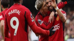 Manchester United 3 puanı 90+1’de kaptı!