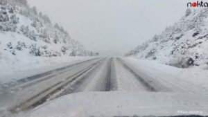 Orhaneli’ye mevsimin ilk karı yağdı