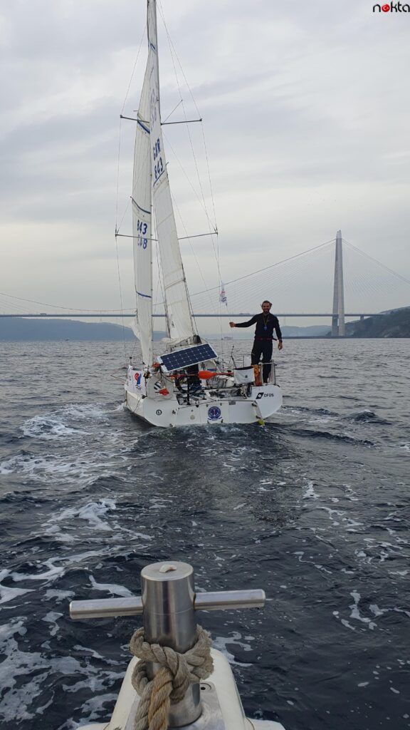 Türkiye turu rekor denemesinde Çanakkale Boğazı’nı geçti