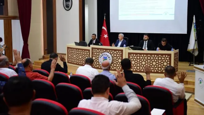 Pasaport skandalıyla gündem olan belediyede sahte meclis kararıyla arsa satışı