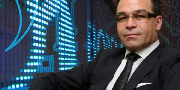 Nihat Özçelik’in ipini Sekreteri Çekti!