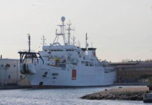 ‘Ölüm gemisi’ İzmir’e geliyor: Aliağa’da asbest tehlikesi