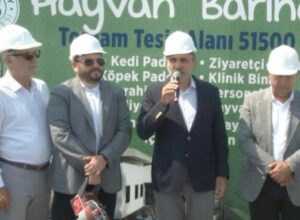 Düşman kardeşler ‘Metropol’de buluştu! Biri CHP’li, diğeri AK Partili belediye…