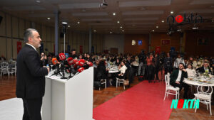 Alinur Aktaş, beslediği görevlilerle bir araya geldi