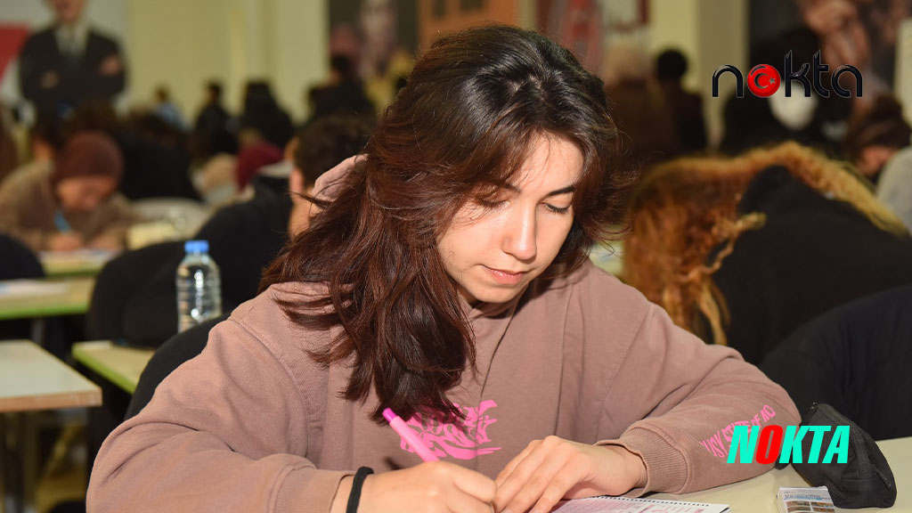 Bursa Yıldırım’da Üniversite Adaylarına Deneme Sınavı