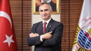 Süper Kupa skandalını eleştirdi… Atatürk’ü Hitler ile bir tuttu