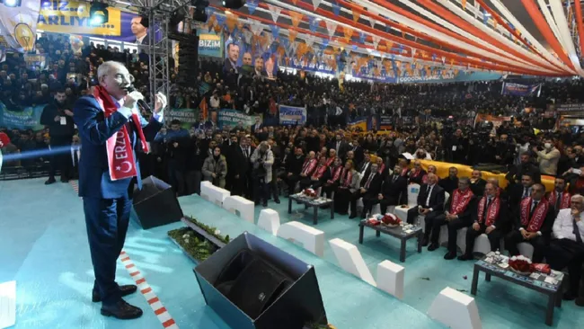 Efkan Ala’ya kendi memleketinde şok! İstifa etti ve eleştirileri sıraladı…