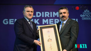 Ne varsa bu merkezde var