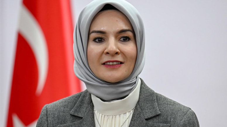 Bakan kırmızı TOGG ‘u bıraktı 29.5 milyon lira ödeyip 23 araç kiraladı