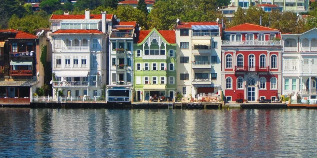 Boğaz’daki İki Yalıda Büyük Kriz Var