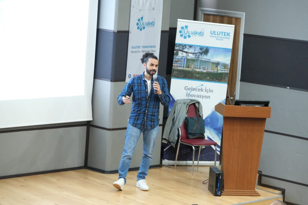 ULUTEK Teknopark’ta E-Ticaret Konferansı: Küresel Pazarın İpuçları ve Markalaşmanın Önemi Masaya Yatırıldı