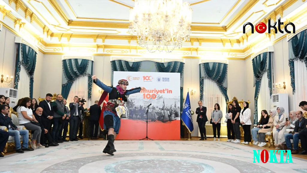 Alinur Aktaş Saltanatı Altın kahve seti ipek kumaş baskılı tablo!