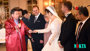 Başkan Aydın ilk nikahını kıydı