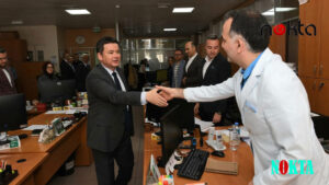 Başkan Aydın mesaiye personeli ziyaret ederek başladı