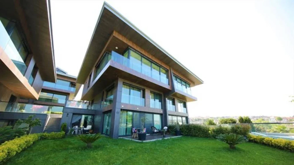 Zehirli servetler Cumhuriyeti