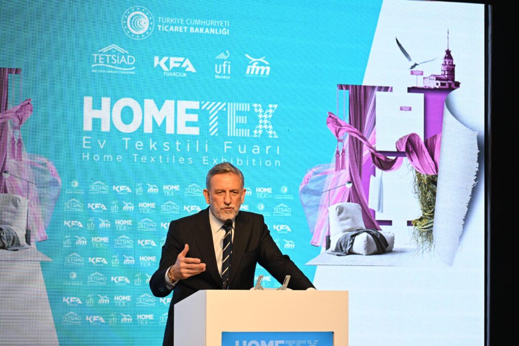 Ticaret Bakanı Ömer Bolat HOMETEX Fuarını Ziyaret Etti
