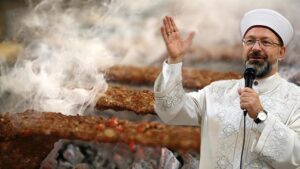 Diyanet’in ‘özel yemek’ listesi ortaya çıktı: Haftanın dört günü kebap, iskender, biftek…