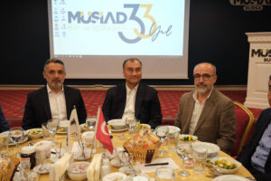 Murat Ülker Müstakil Düşünceler Konferansı’na Konuk Oldu