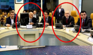 Eski bakanın mesai arkadaşıydı! Emekli oldu köşeyi döndü!