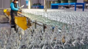 Şişecam, bazı hisse işlemlerinde inceleme için SPK’ya başvurdu