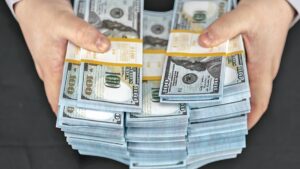 24 milyar dolarlık sıcak para geldi