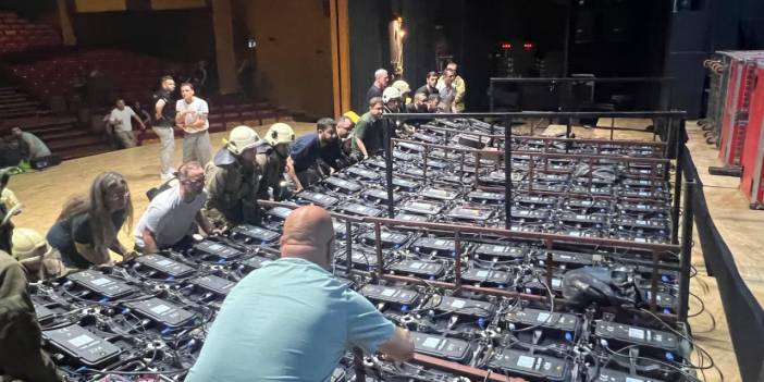 Mezuniyet töreninde sahneye LED ekran düştü: 3’ü öğrenci 6 yaralı