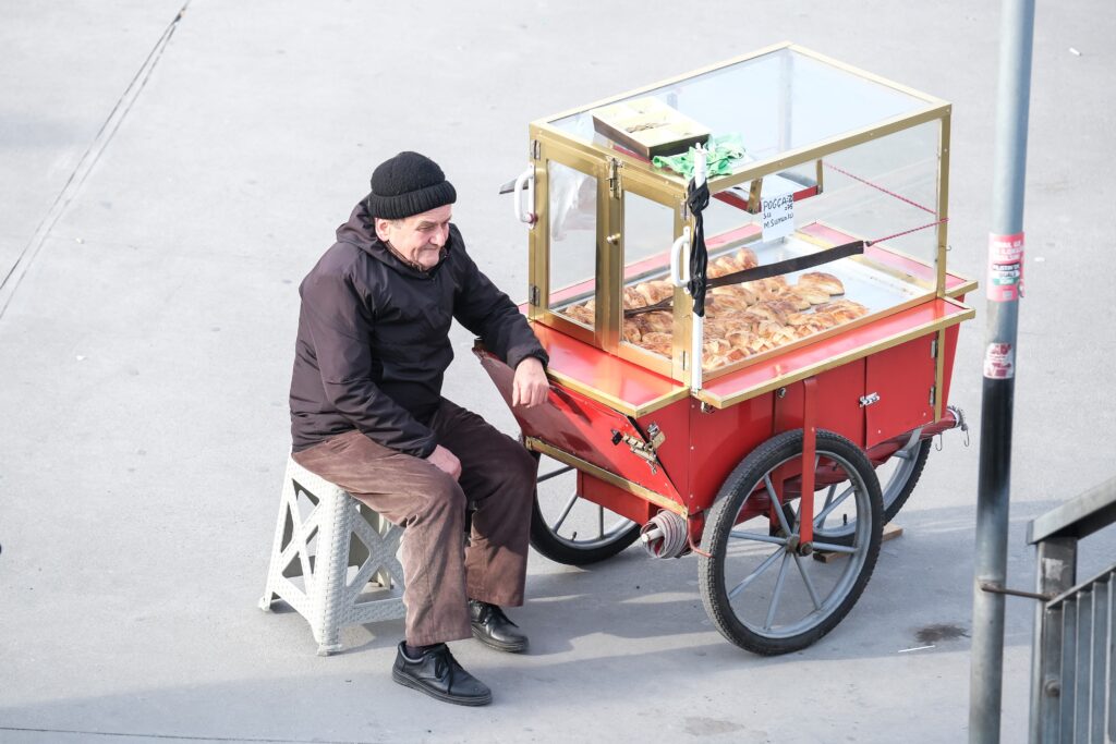 4 milyon emekli çalışmaya devam ediyor